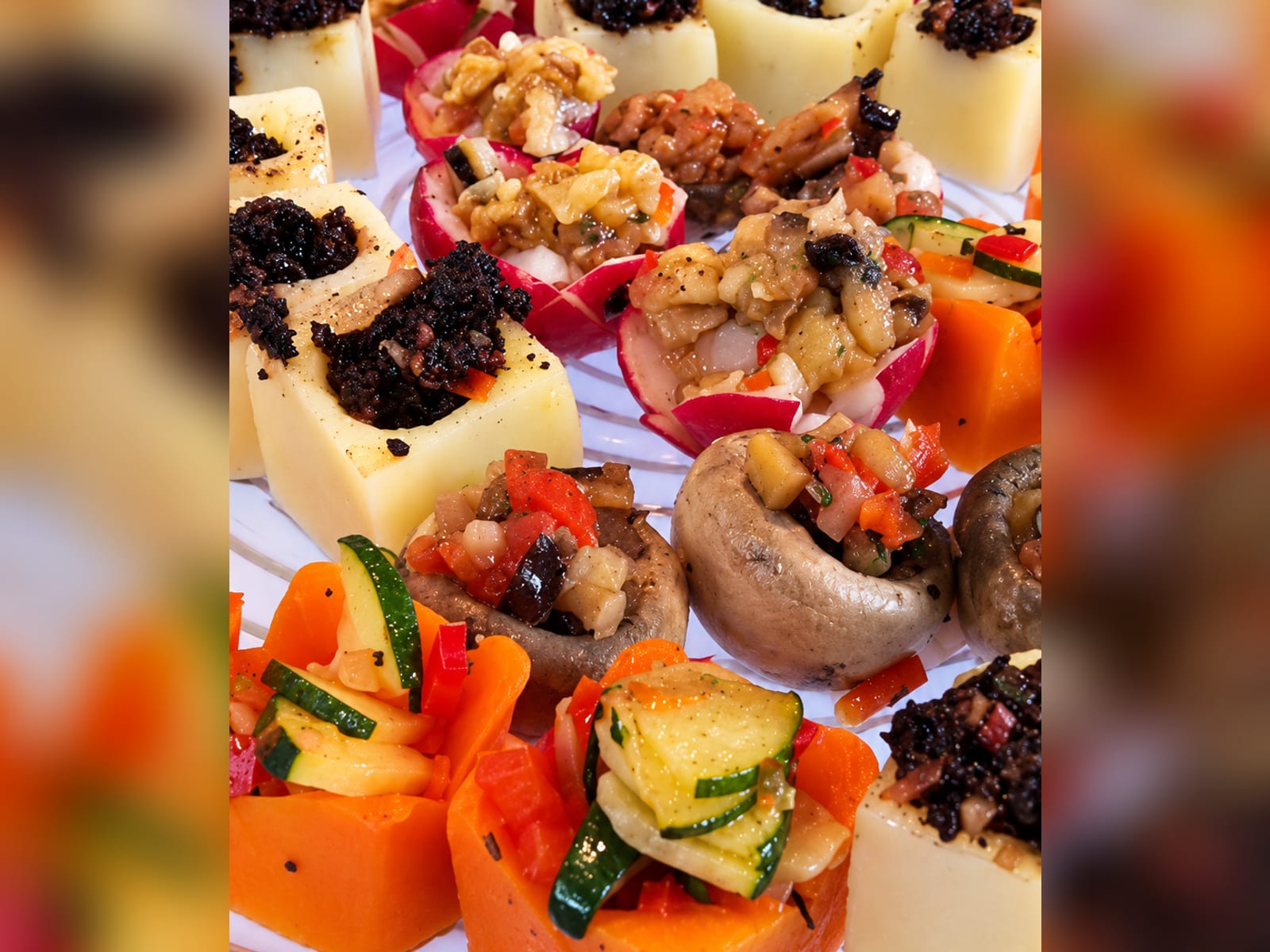 Bouchées de légumes farcies : champignons, radis, courge et pomme de terre